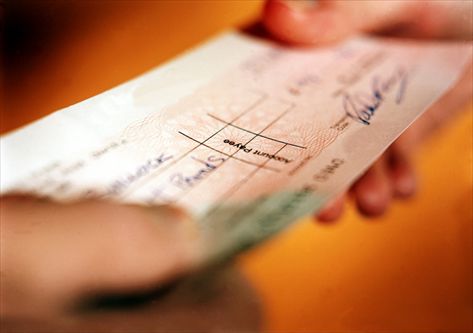 <b>קיבלו רק שני צ'קים (צילום: shutterstock) </b>