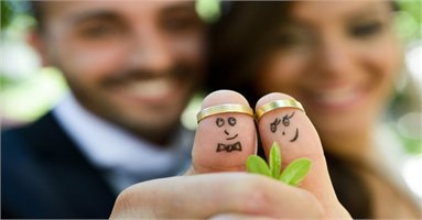 תמרור עצור: איך תראה טבעת הנישואים שלו?