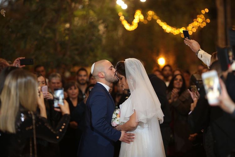 ברגע החופה שלה אף אחד לא הצליח לעצור את הדמעות 1