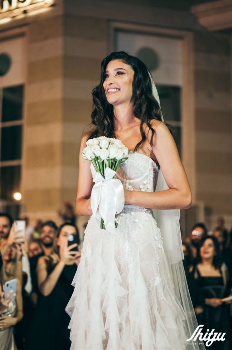 בכלה שכובשת אותנו היום, יובל בקר (צילום: שיצו)