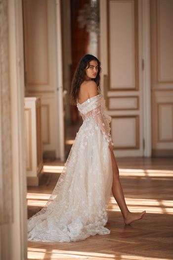 ליז מרטינז La Mariée